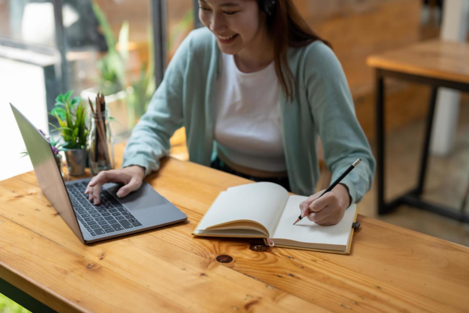 Beratungsgespräch über Finanzplanung